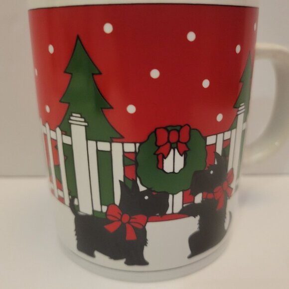 Scottie Dog Christmas Mug With Festive Wreath & Trees Design - Picture 2 of 7